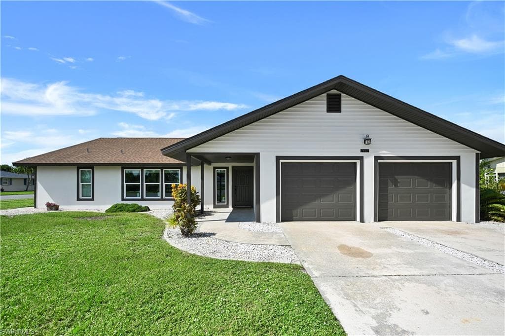 1482 N Larkwood SQ FORT MYERS, FL 33919