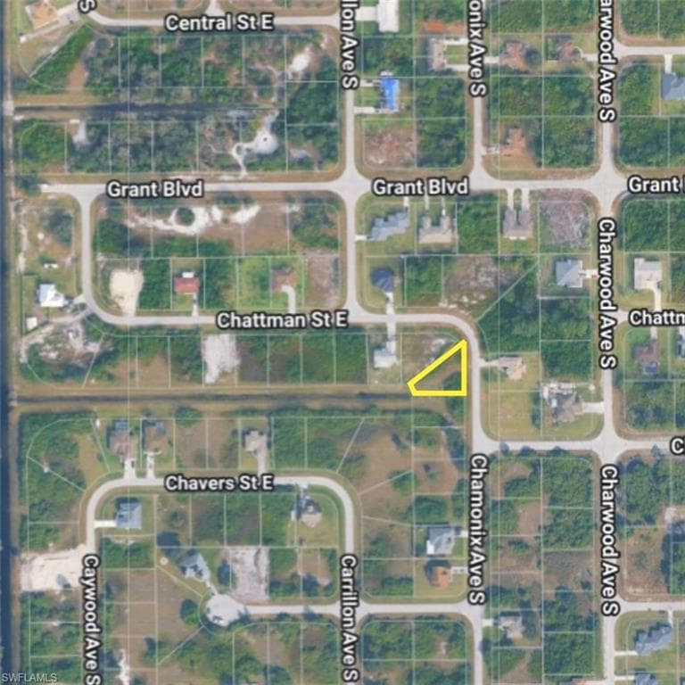 408 Chamonix AVE S LEHIGH ACRES, FL 33974