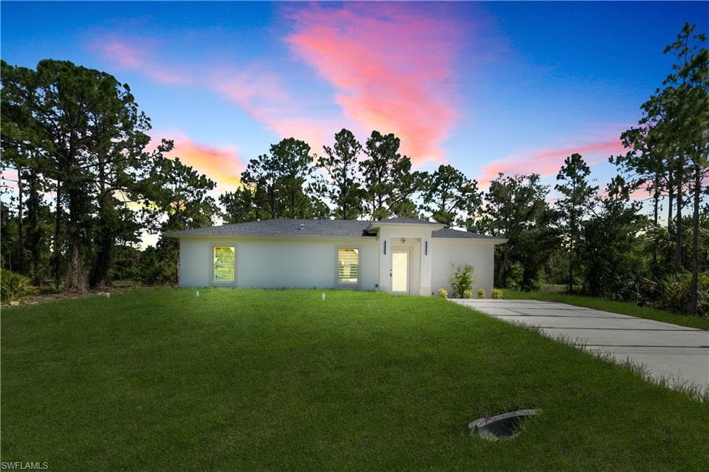 922 Macy ST E LEHIGH ACRES, FL 33974