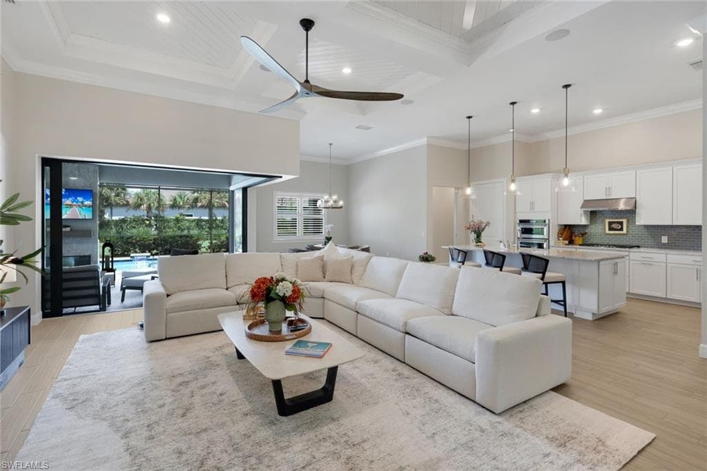 9151 Snowy Owl WAY NAPLES, FL 34120