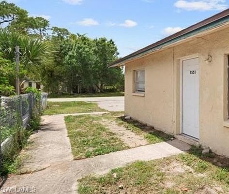 5551 5th AVE FORT MYERS, FL 33907