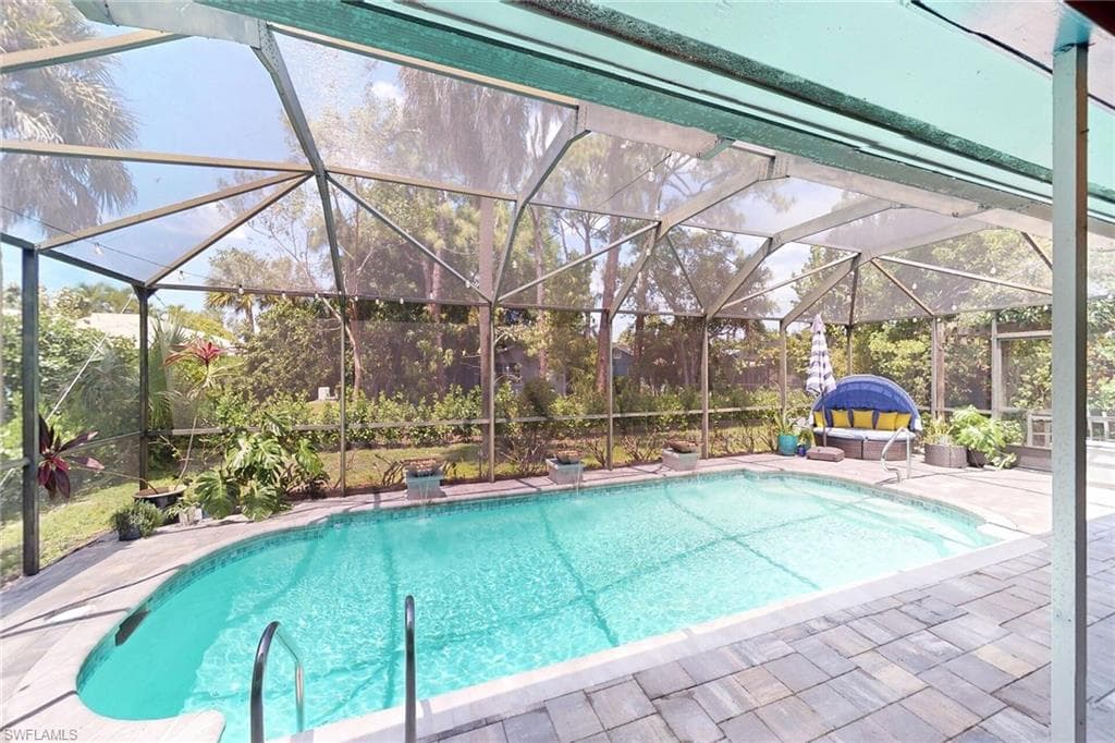 4517 Parrot AVE NAPLES, FL 34104
