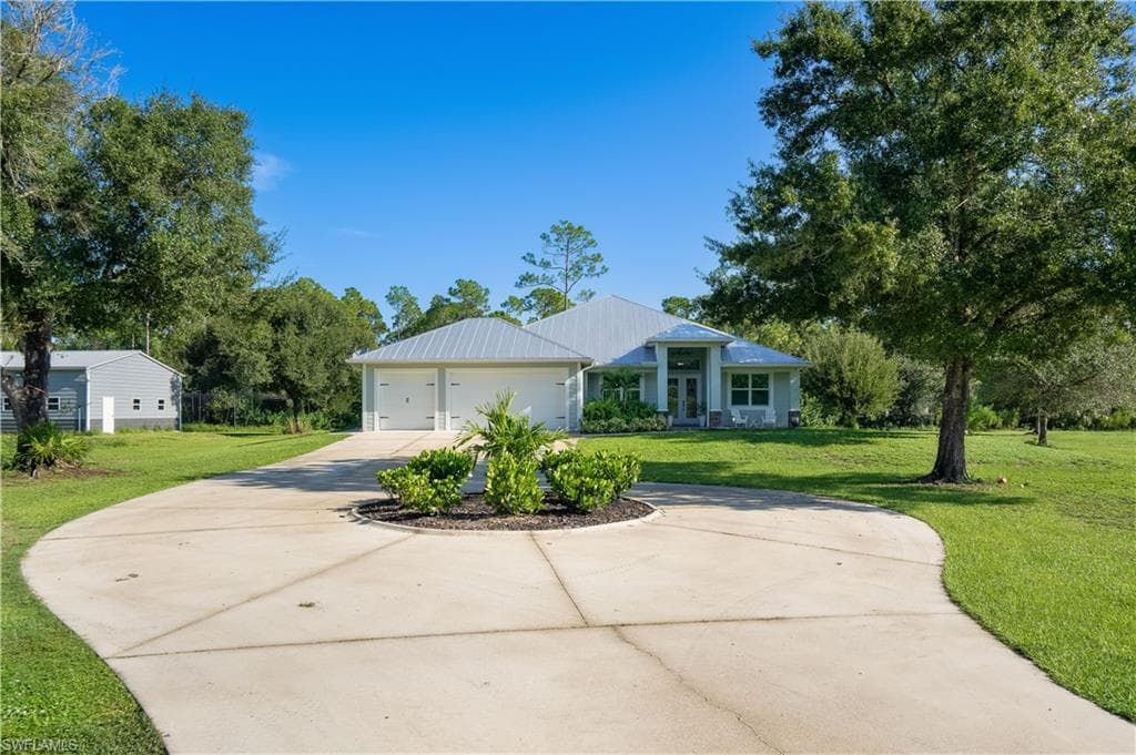 19181 Meredith RD NORTH FORT MYERS, FL 33917