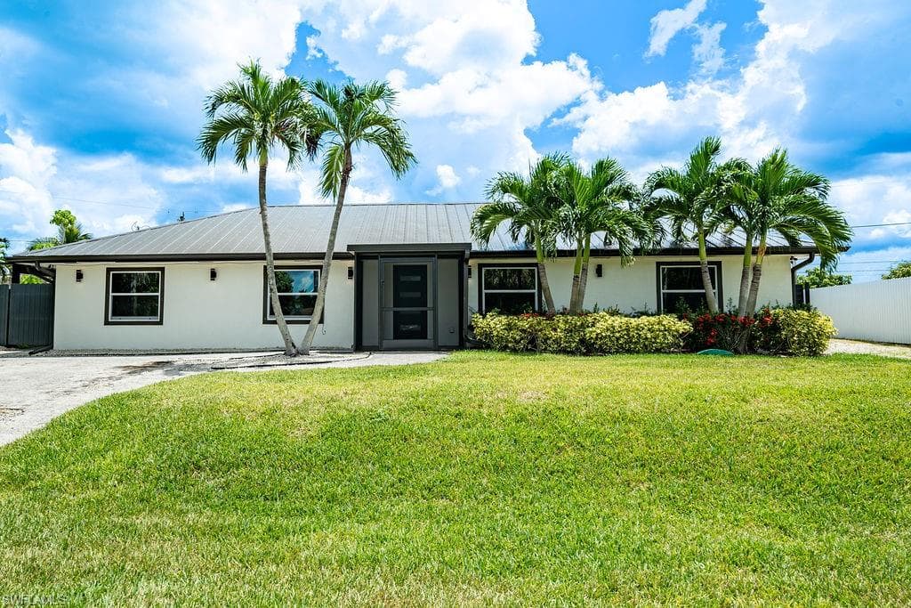 1800 52nd TER SW NAPLES, FL 34116