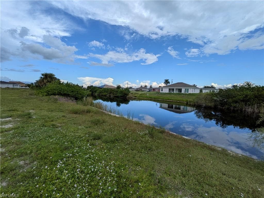 1401 NW 11th ST CAPE CORAL, FL 33993