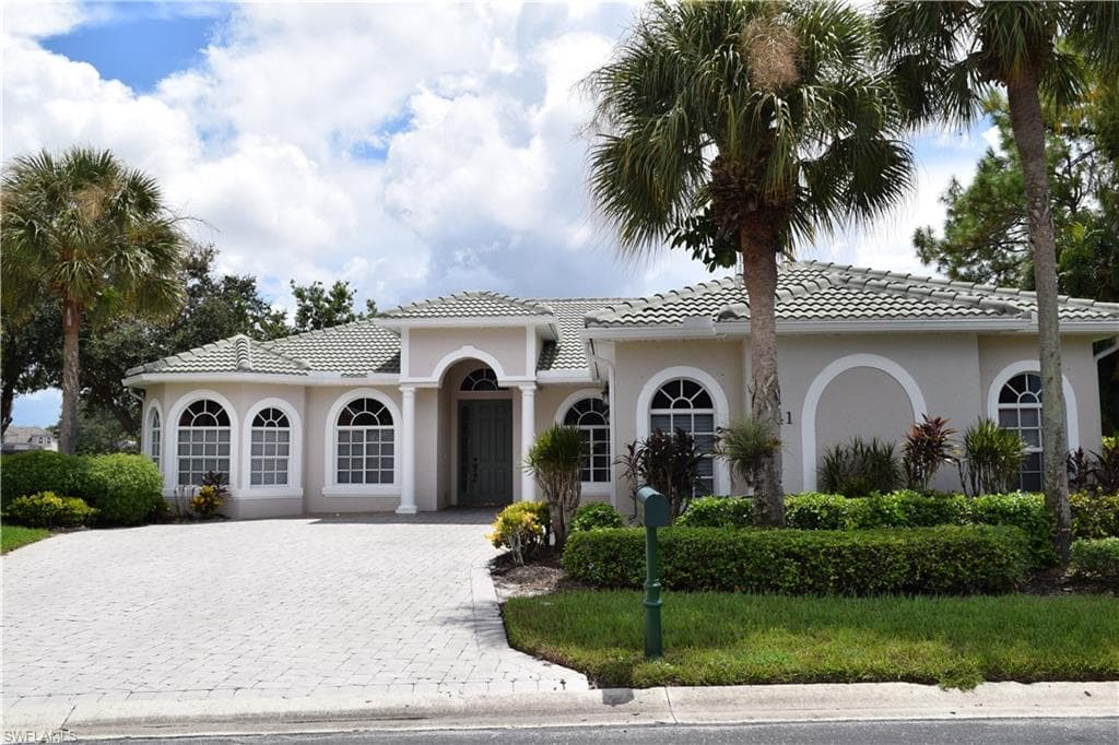 3741 Ashley CT NAPLES, FL 34116