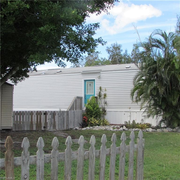 11311 Stringfellow RD BOKEELIA, FL 33922