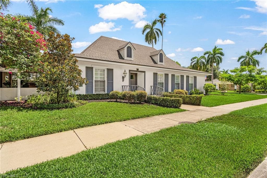 1207 Canterbury DR FORT MYERS, FL 33901