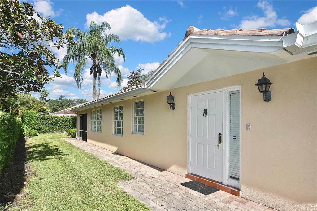 5601 Eleuthera WAY NAPLES, FL 34119