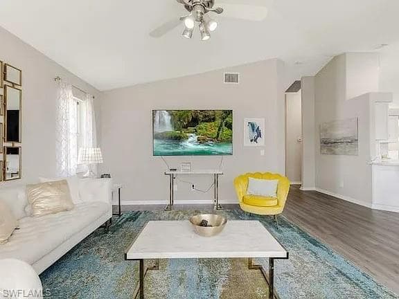 313 SE 23rd TER CAPE CORAL, FL 33990