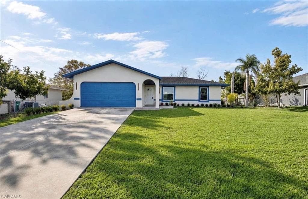 528 SW 25th TER CAPE CORAL, FL 33914