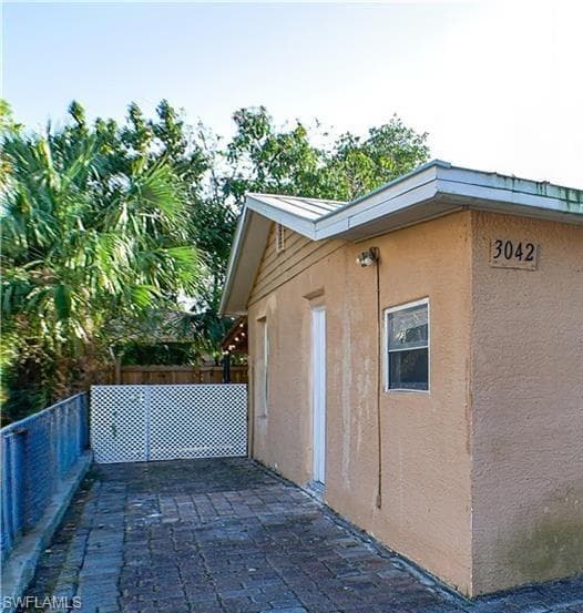 3042 Douglas AVE FORT MYERS, FL 33916
