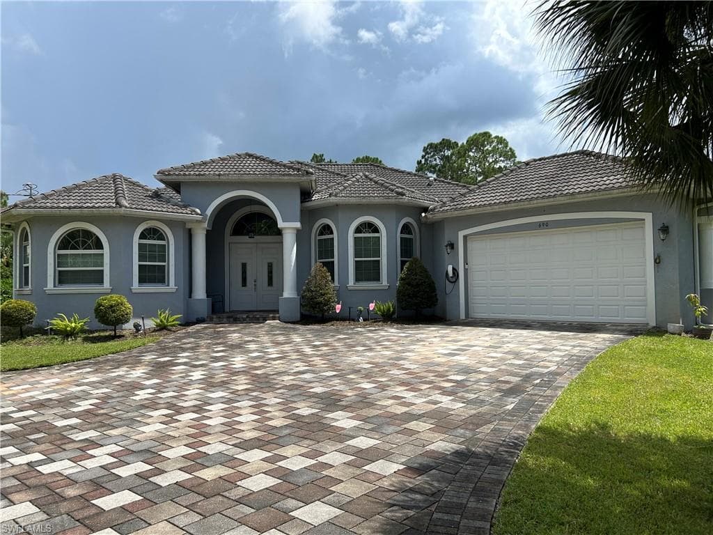690 Wilson BLVD S NAPLES, FL 34117