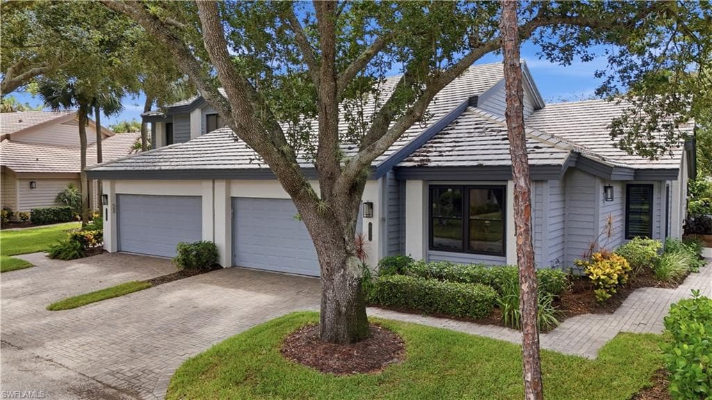 27067 Kindlewood LN BONITA SPRINGS, FL 34134