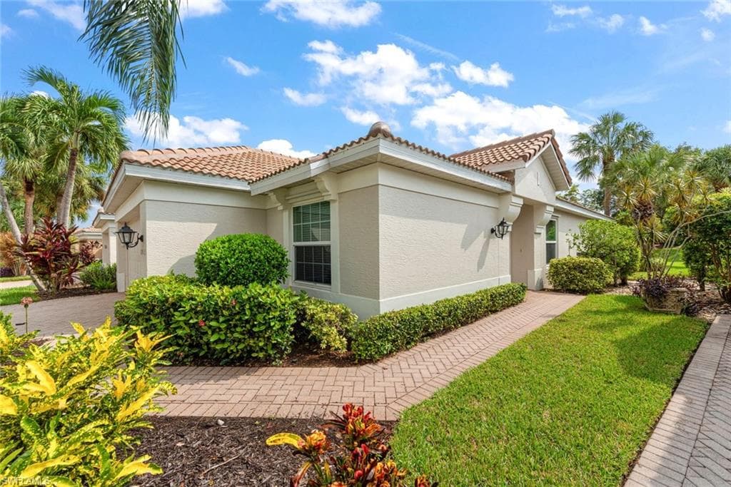 10053 Colonial Country Club BLVD FORT MYERS, FL 33913