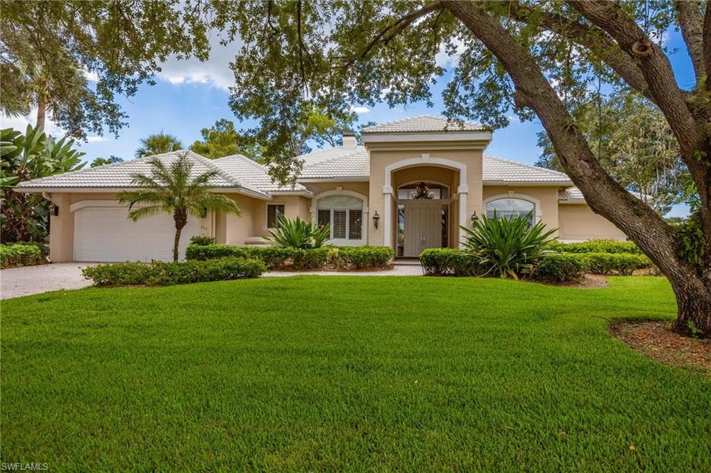 429 Rosemeade LN NAPLES, FL 34105