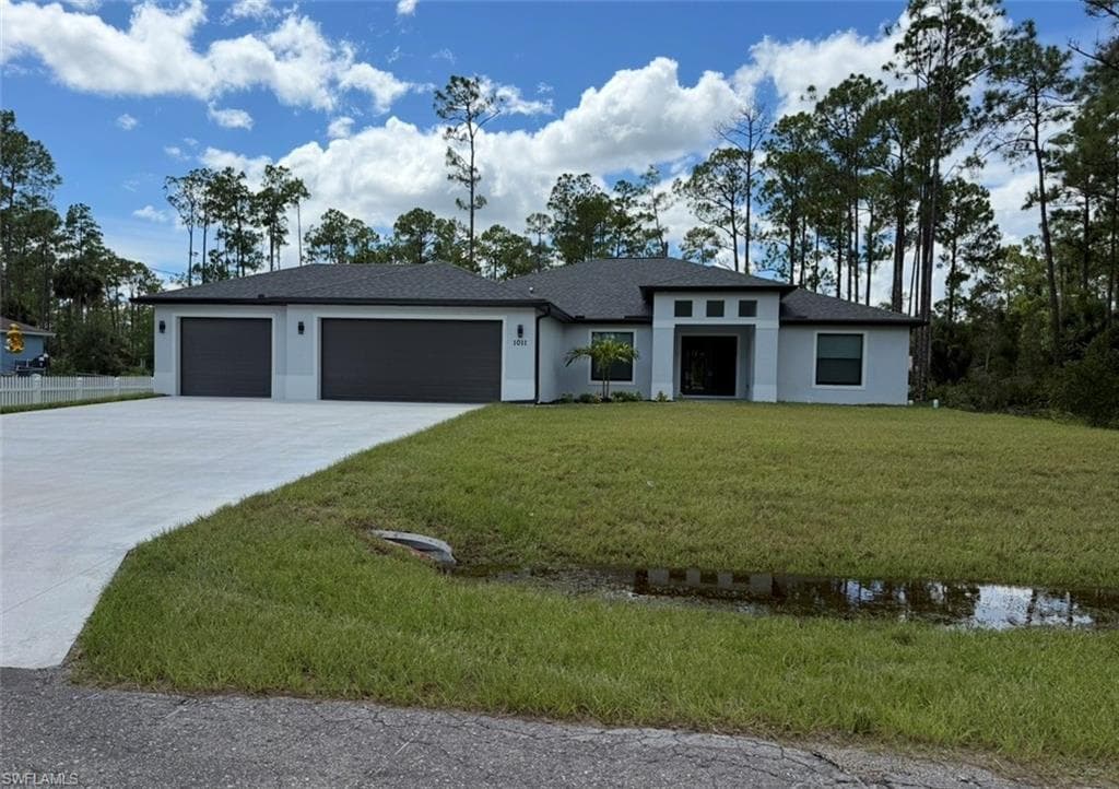 1011 Edison AVE LEHIGH ACRES, FL 33972