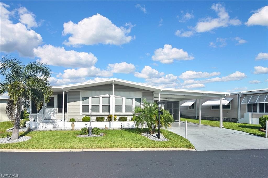 114 Snead DR NORTH FORT MYERS, FL 33903