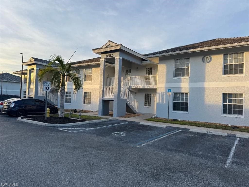 8313 Bernwood Cove LOOP 1205 FORT MYERS, FL 33966