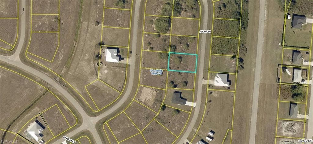 7032 Rich CIR LABELLE, FL 33935