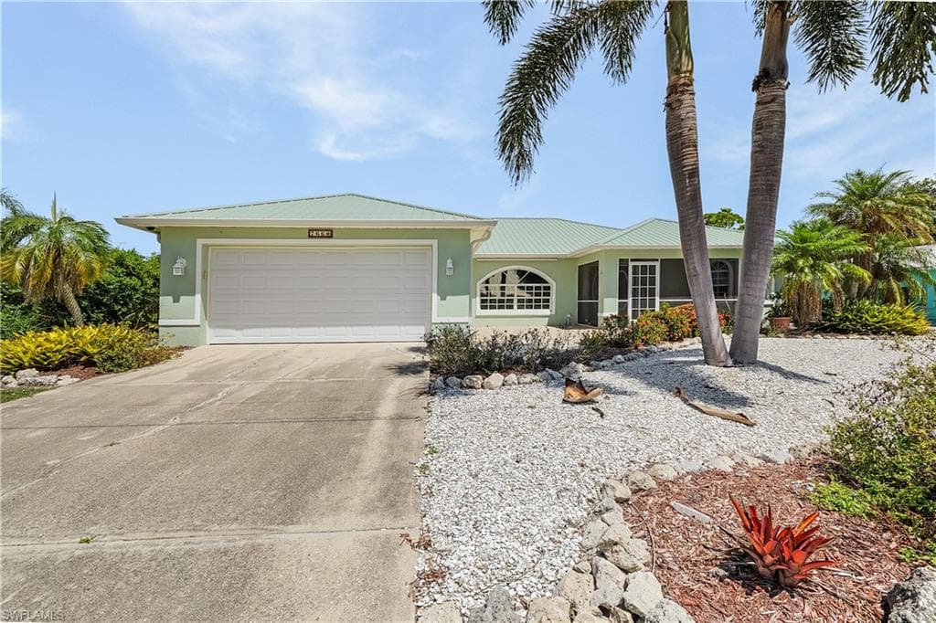 7660 Grande Pine RD BOKEELIA, FL 33922