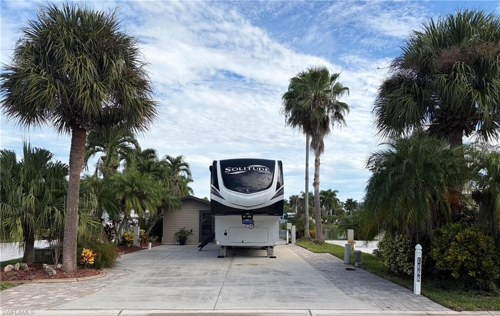 1322 Silver Lakes BLVD NAPLES, FL 34114