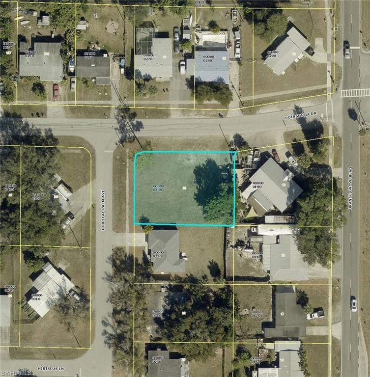 998 Tropical Palm AVE NORTH FORT MYERS, FL 33903