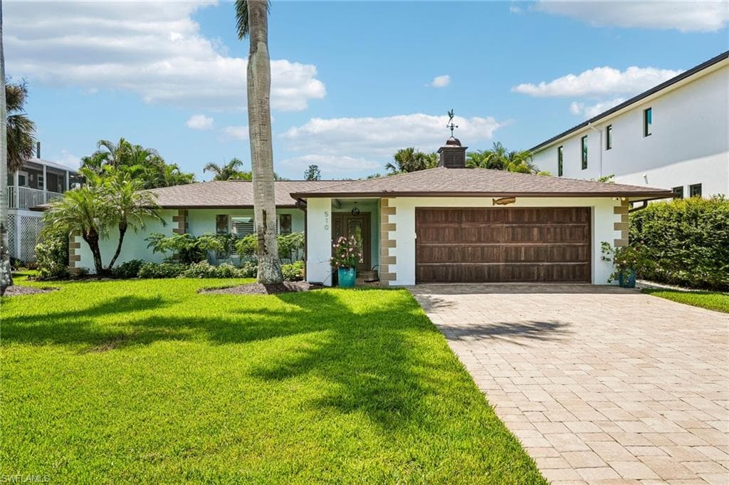 510 96th AVE N NAPLES, FL 34108