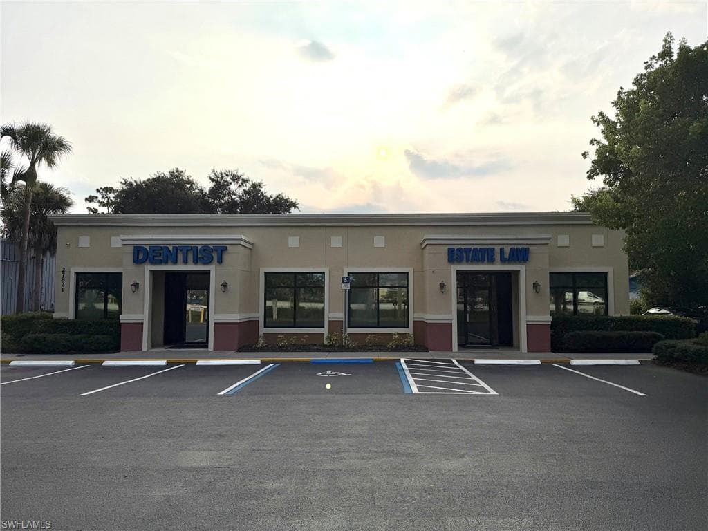 27821 Tamiami TRL BONITA SPRINGS, FL 34134