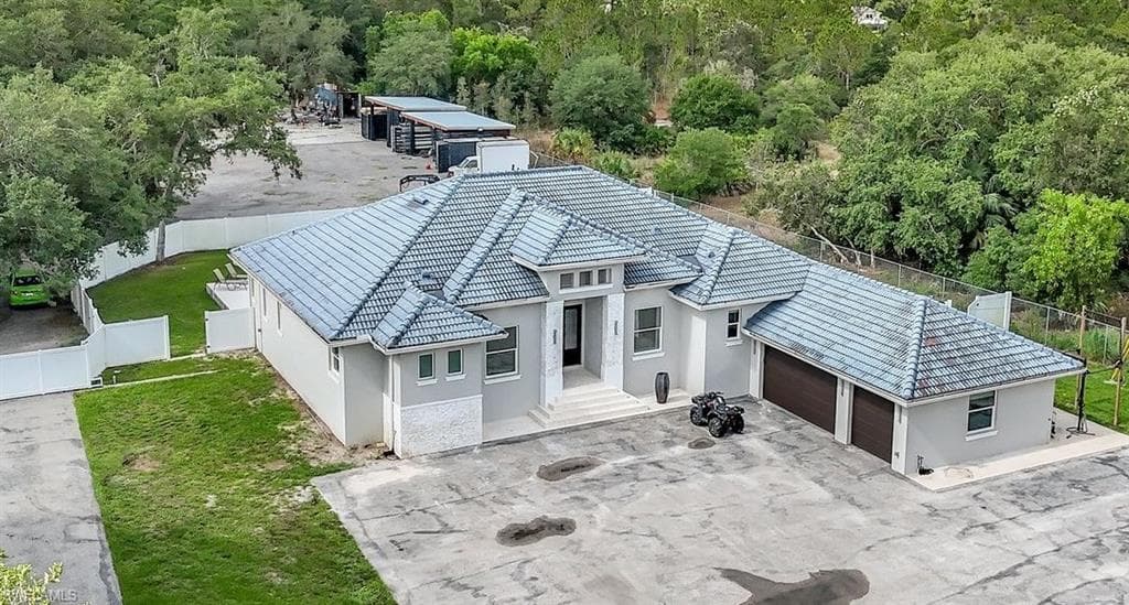 140 37th AVE NW NAPLES, FL 34120