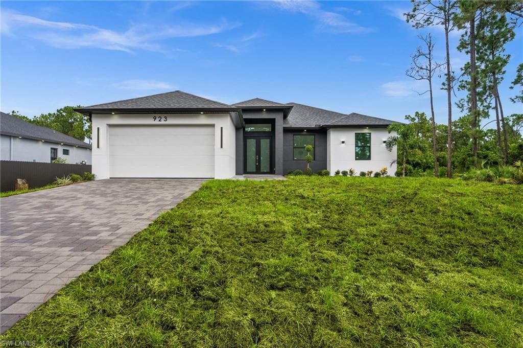923 Bolivia DR LEHIGH ACRES, FL 33974