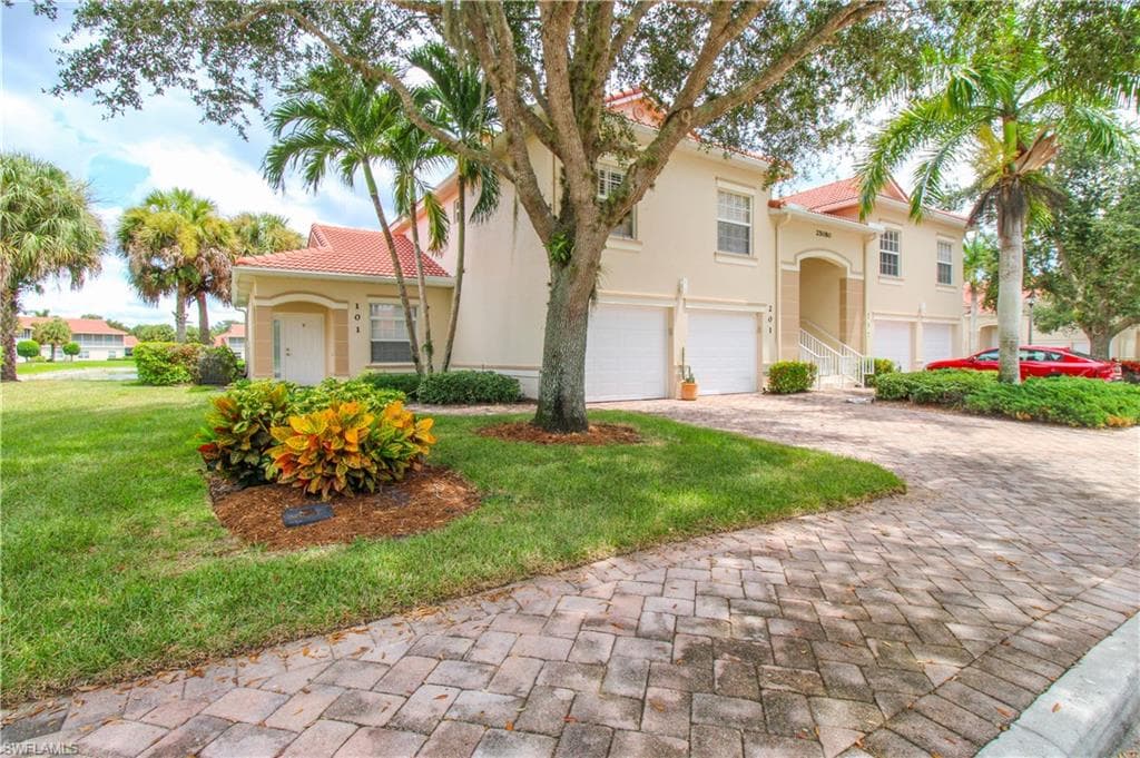 25080 Peacock LN 101 NAPLES, FL 34114