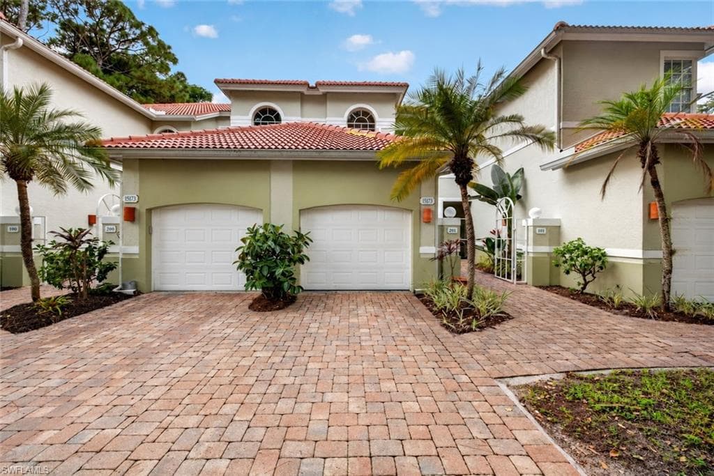 15173 Storrington PL E-201 NAPLES, FL 34110