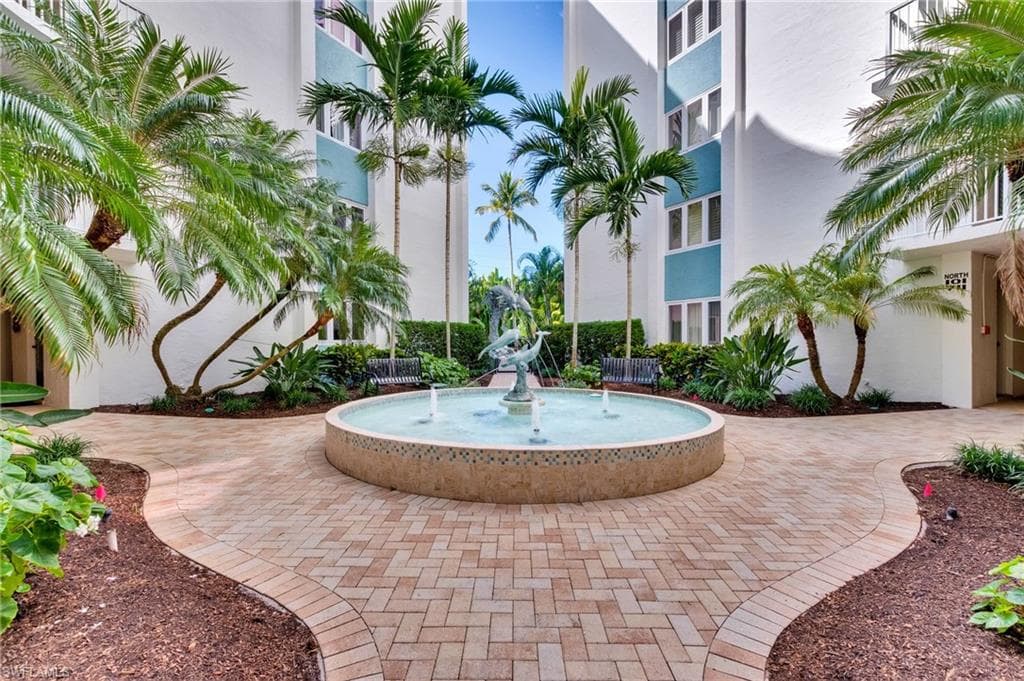1300 Gulf Shore BLVD N 509 NAPLES, FL 34102