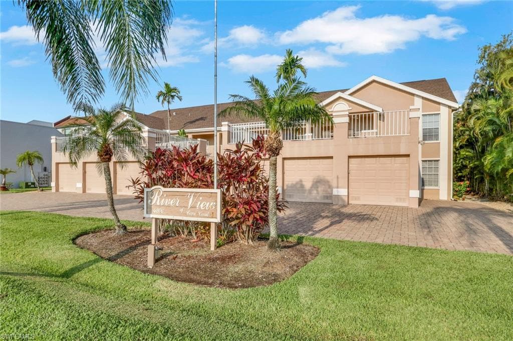 4206 20th PL 102 CAPE CORAL, FL 33904