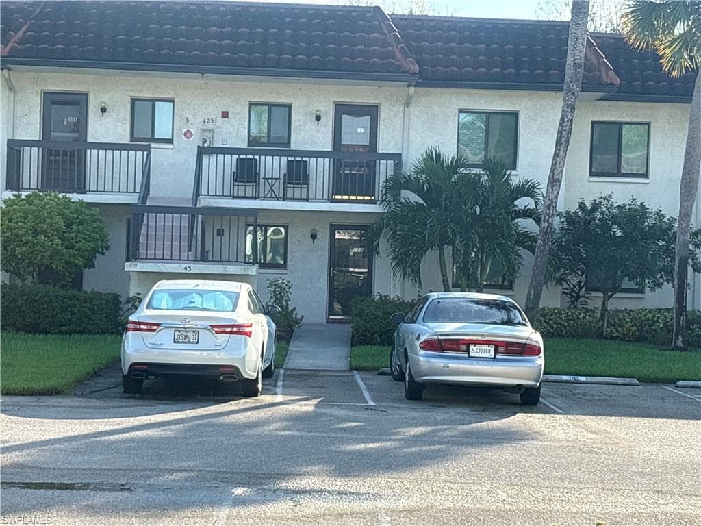 4306 27th CT SW 203 NAPLES, FL 34116