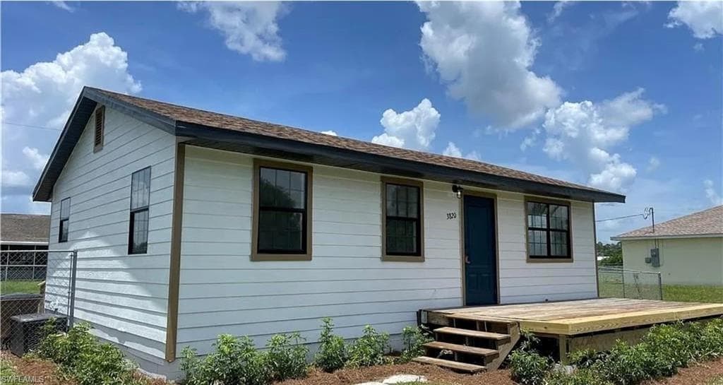 3820 20th ST W LEHIGH ACRES, FL 33971