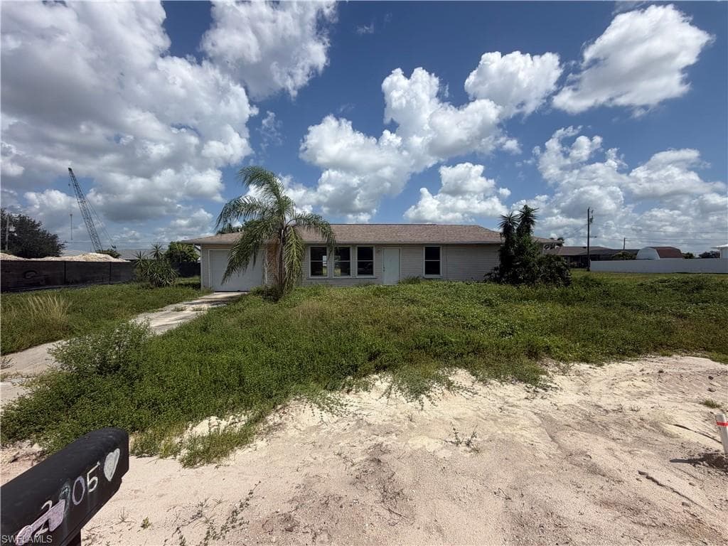 2005 NE 15th TER CAPE CORAL, FL 33909