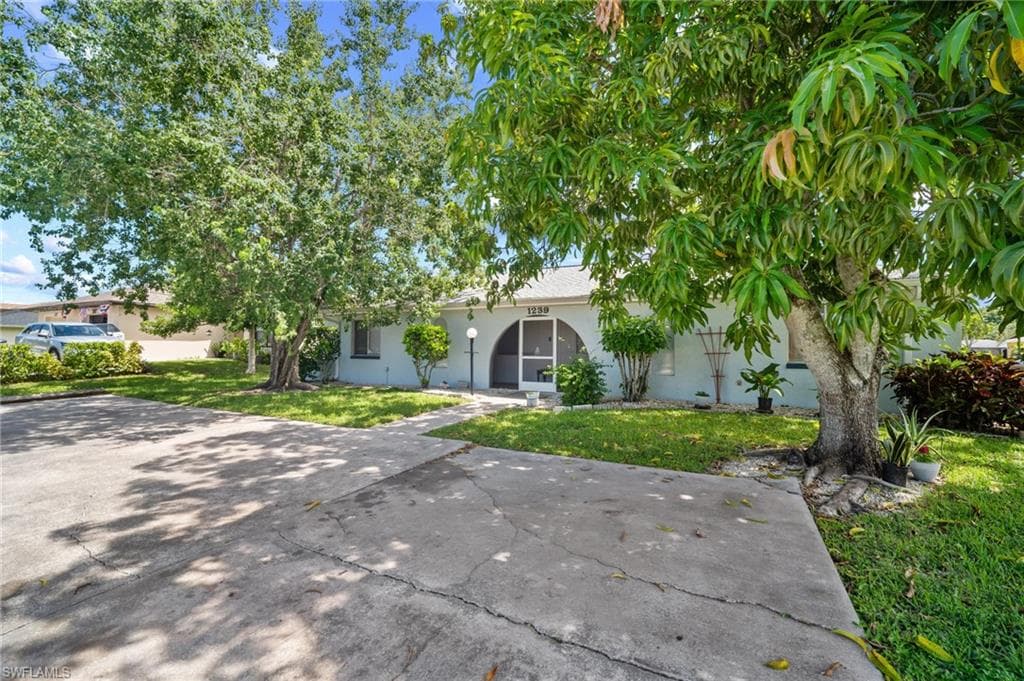 1239 SE 23rd PL 1 CAPE CORAL, FL 33990