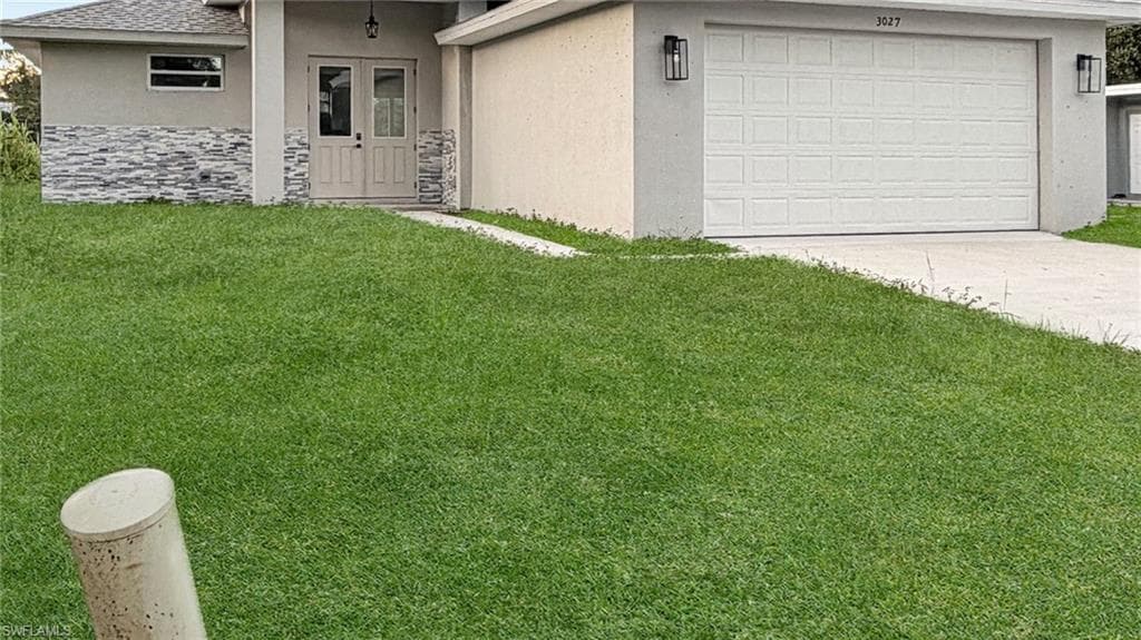 3027 2nd ST FORT MYERS, FL 33916