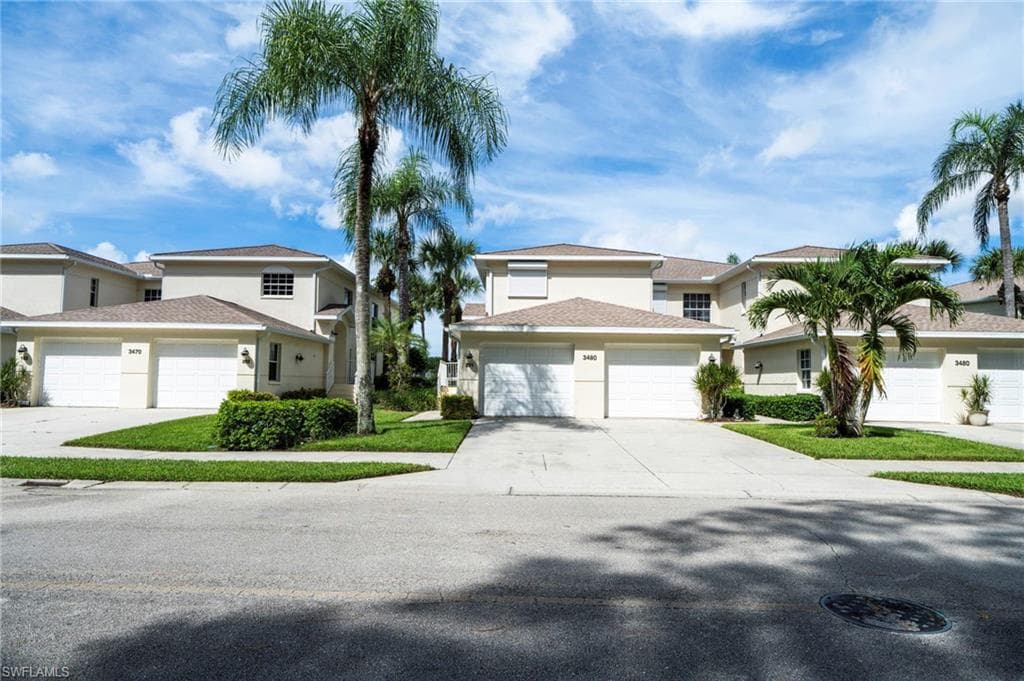 3480 Crown Pointe BLVD 201 NAPLES, FL 34112
