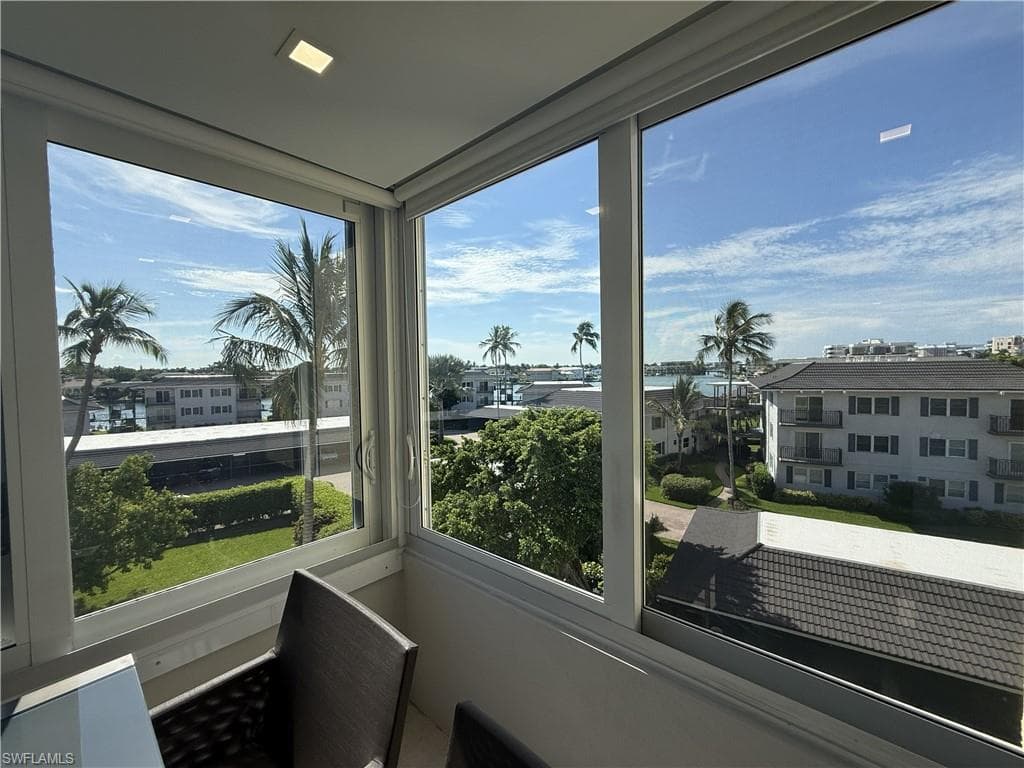 3410 Gulf Shore BLVD N 403 NAPLES, FL 34103