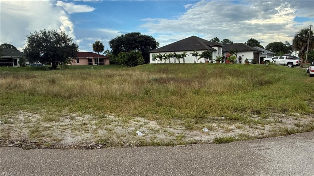 3514 30th ST SW LEHIGH ACRES, FL 33976