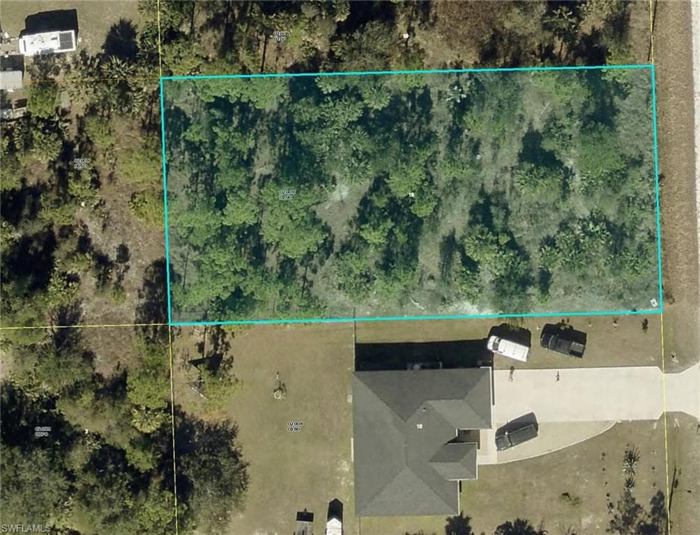 813 8th AVE LEHIGH ACRES, FL 33972