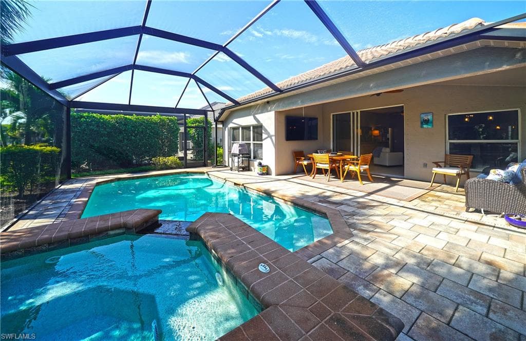 10057 Oakhurst WAY FORT MYERS, FL 33913