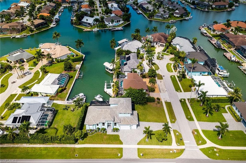 384 Heathwood DR MARCO ISLAND, FL 34145