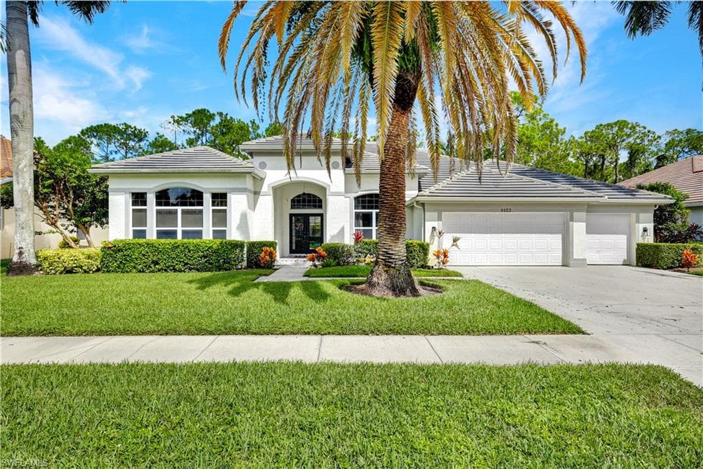 8133 Lowbank DR NAPLES, FL 34109