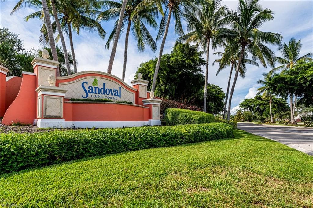 2506 Greendale PL CAPE CORAL, FL 33991