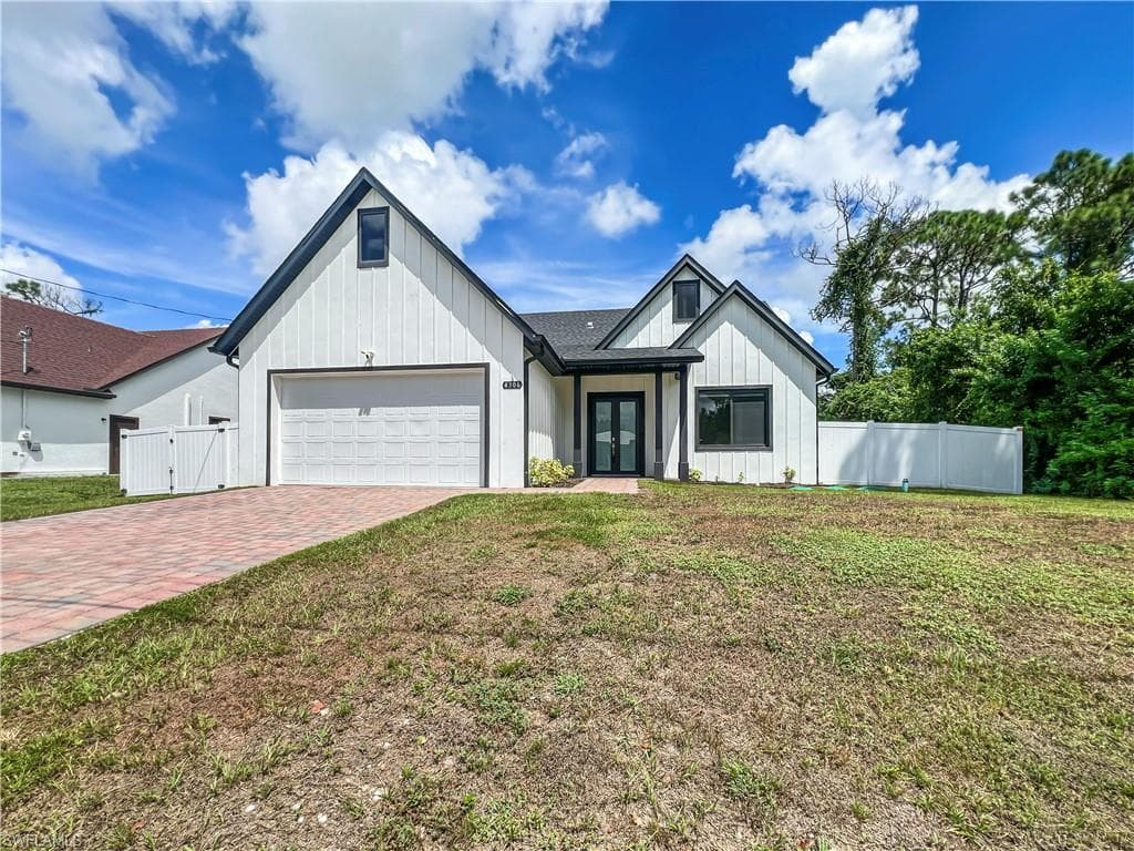 4306 3rd ST SW LEHIGH ACRES, FL 33976