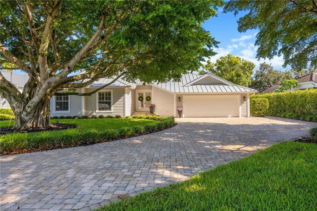 8137 Ronda CT NAPLES, FL 34109